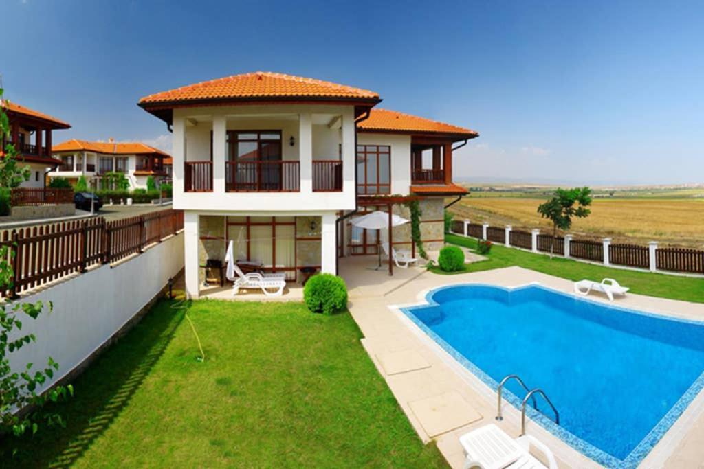 Generaator House Villa Aheloy Exterior photo